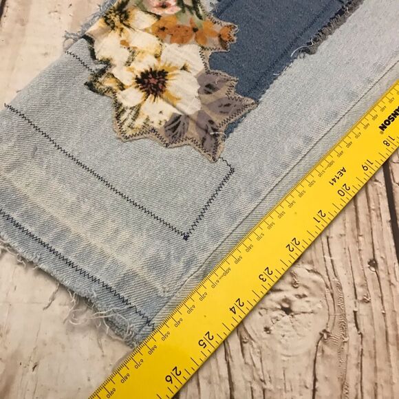 OOAK Classic Element Woman Upcycled Floral Patch Baggy Jeans Sz 20 - Picture 12 of 16
